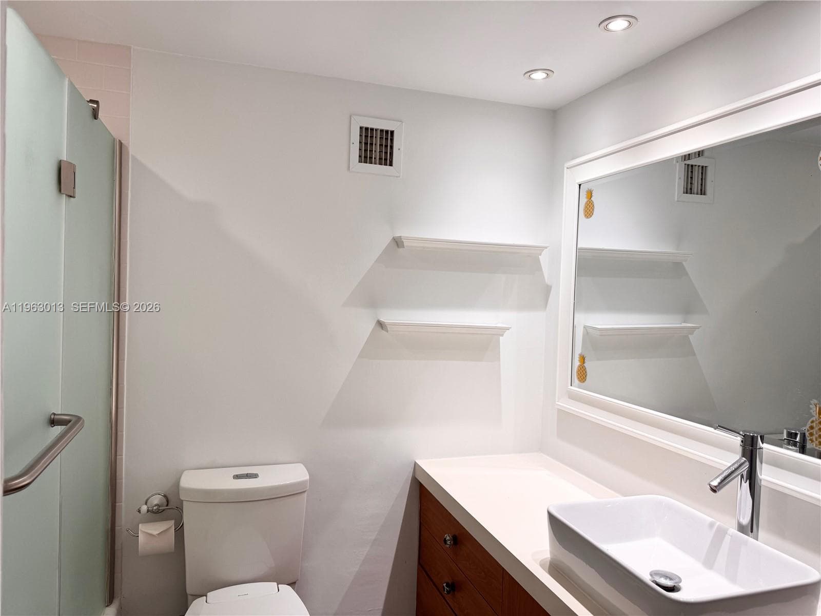 1200 West Ave # 1418, Miami Beach FL 33139 — 25
