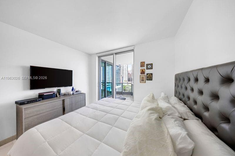 1331 Brickell Bay Dr # 1602, Miami FL 33131 — 27