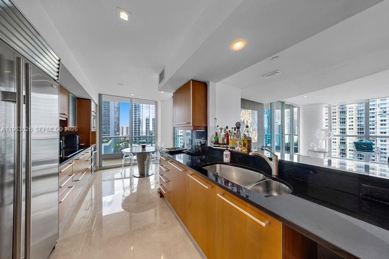 1331 Brickell Bay Dr # 1602, Miami FL 33131 — 16