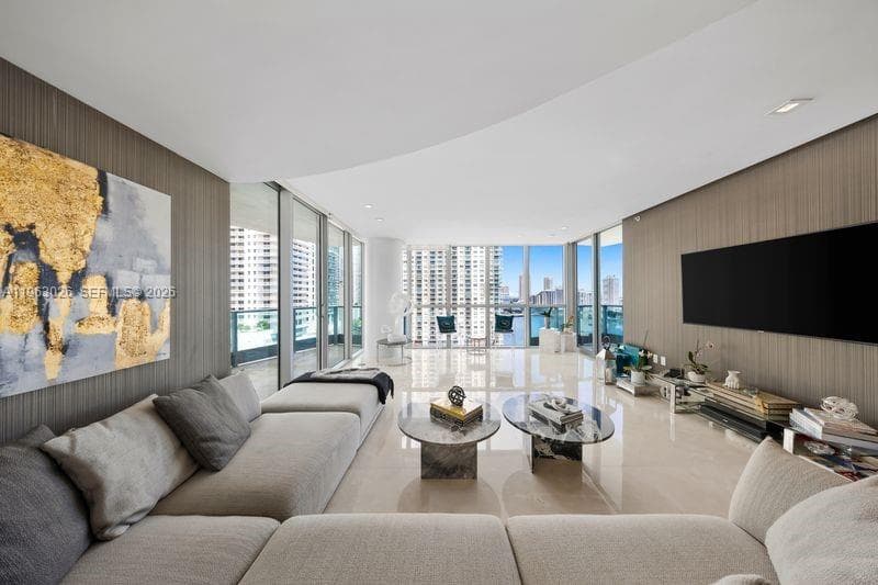 1331 Brickell Bay Dr # 1602, Miami FL 33131 — 14