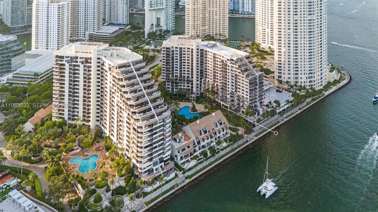 540 Brickell Key Dr # 823, Miami FL 33131 — 32