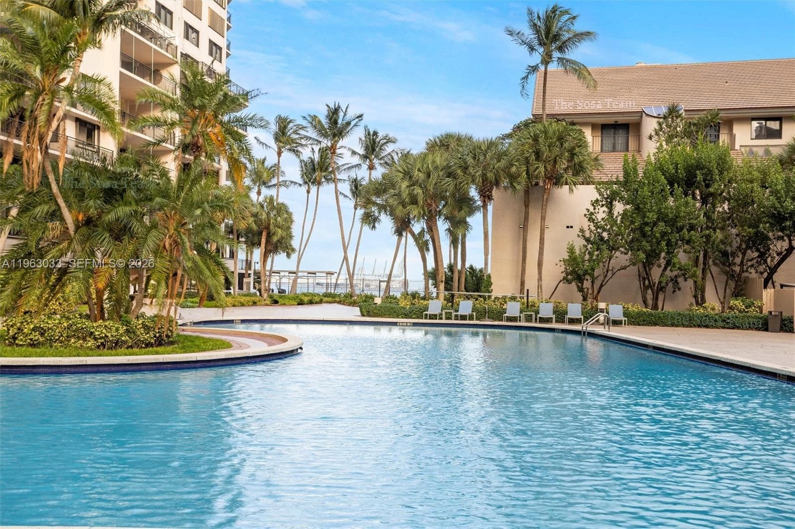 540 Brickell Key Dr # 823, Miami FL 33131 — 37