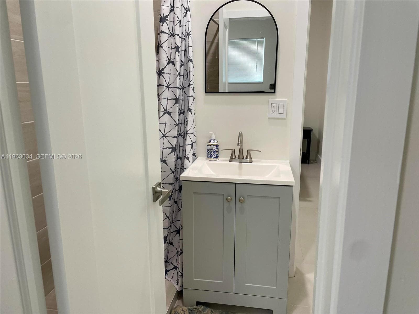5352 Orduna Dr # 0, Coral Gables FL 33146 — 11
