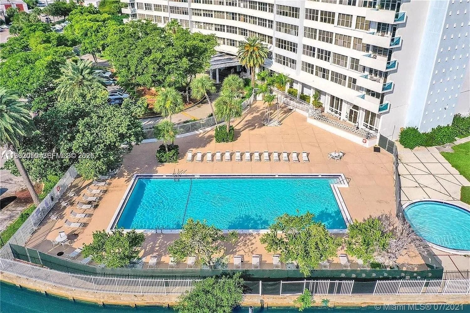 7441 Wayne Ave # 9I, Miami Beach FL 33141 — 5