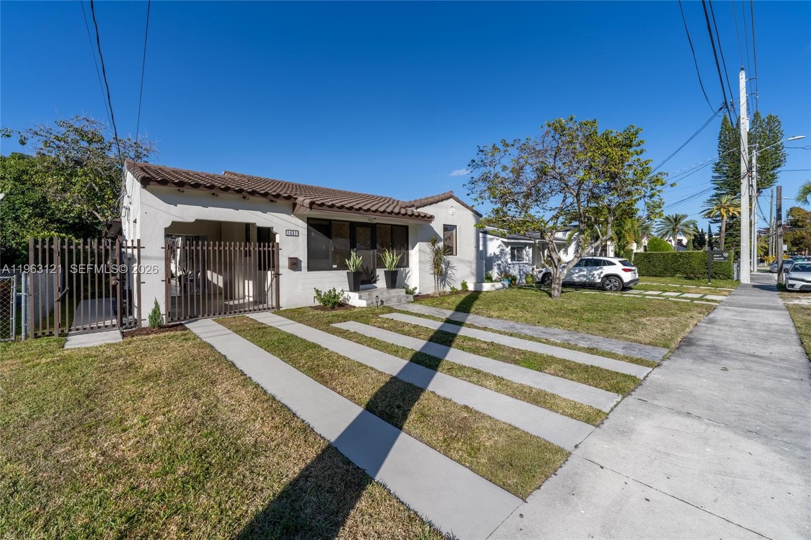 1631 SW 21st St, Miami FL 33145 — 1