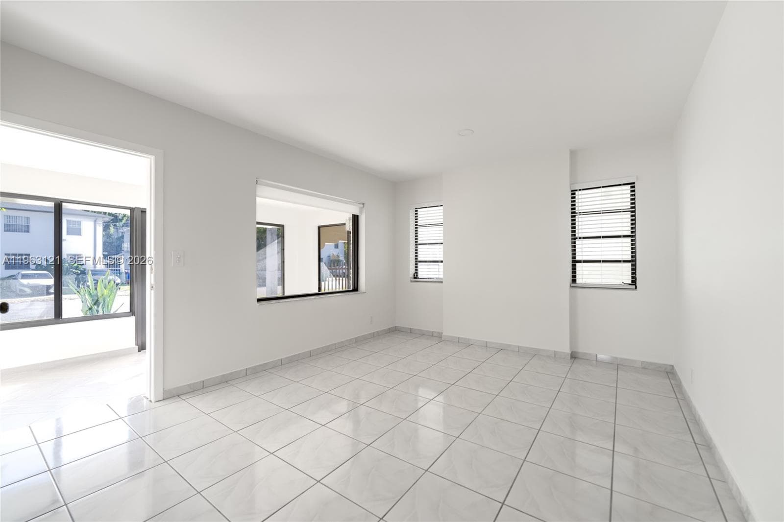 1631 SW 21st St, Miami FL 33145 — 20