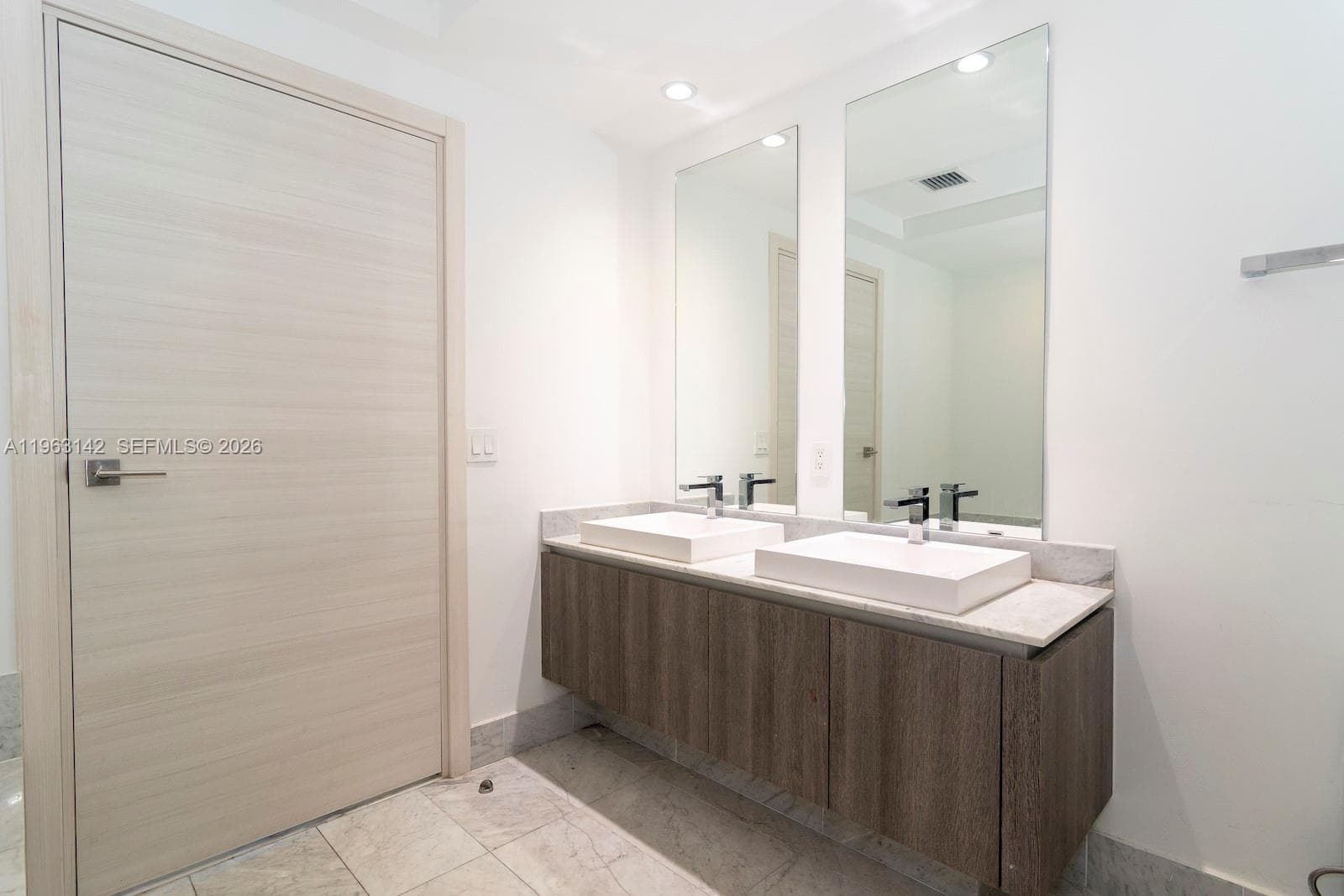 801 S Miami Ave # 1409, Miami FL 33130 — 26