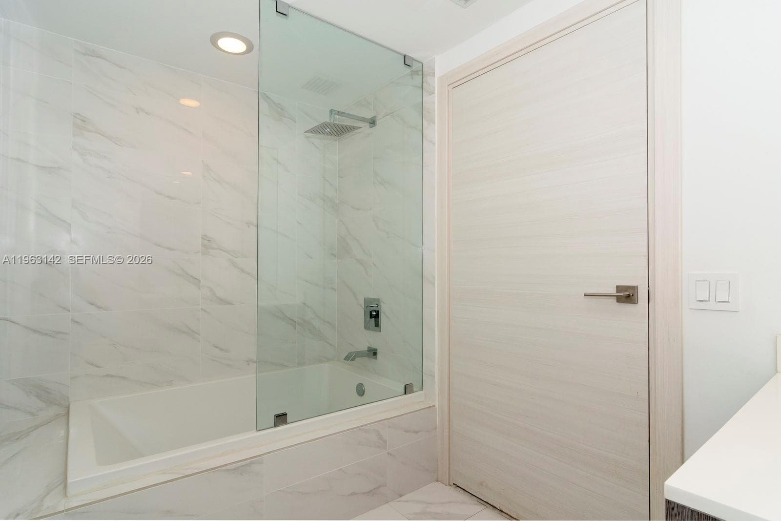 801 S Miami Ave # 1409, Miami FL 33130 — 35