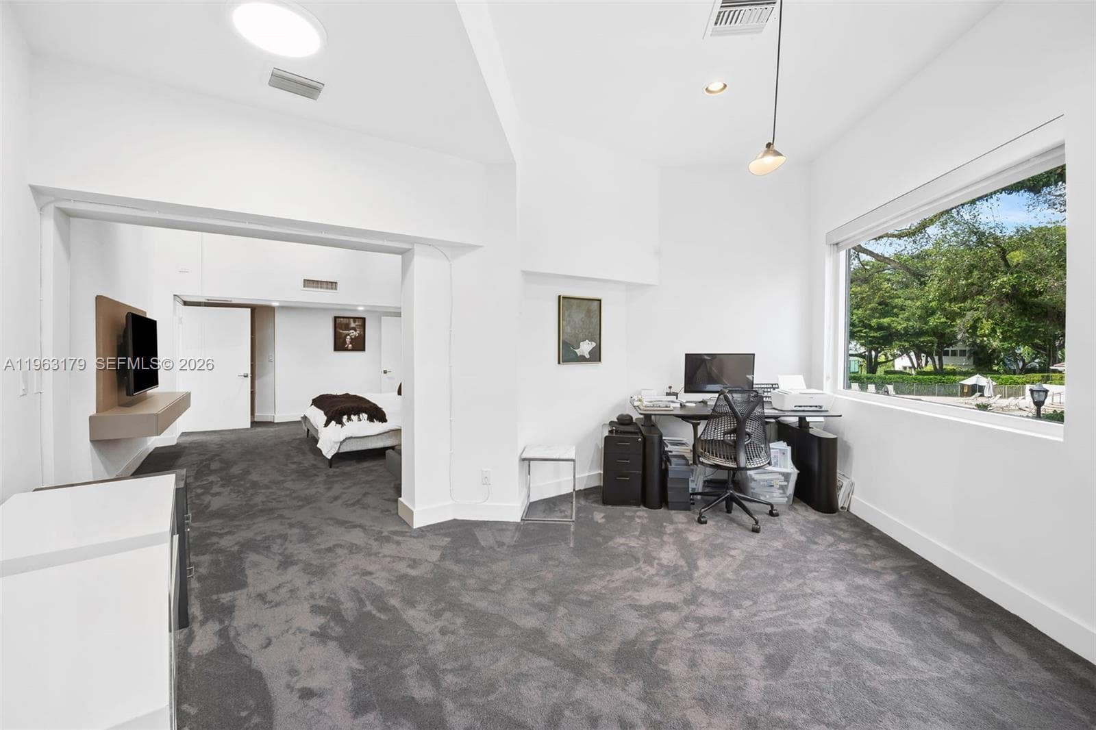 1961 S Oak Haven Cir, Miami FL 33179 — 30