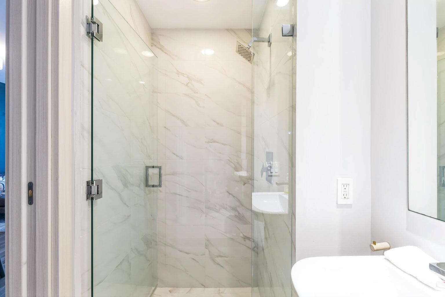 801 S Miami Avenue # 3607, Miami FL 33130 — 25