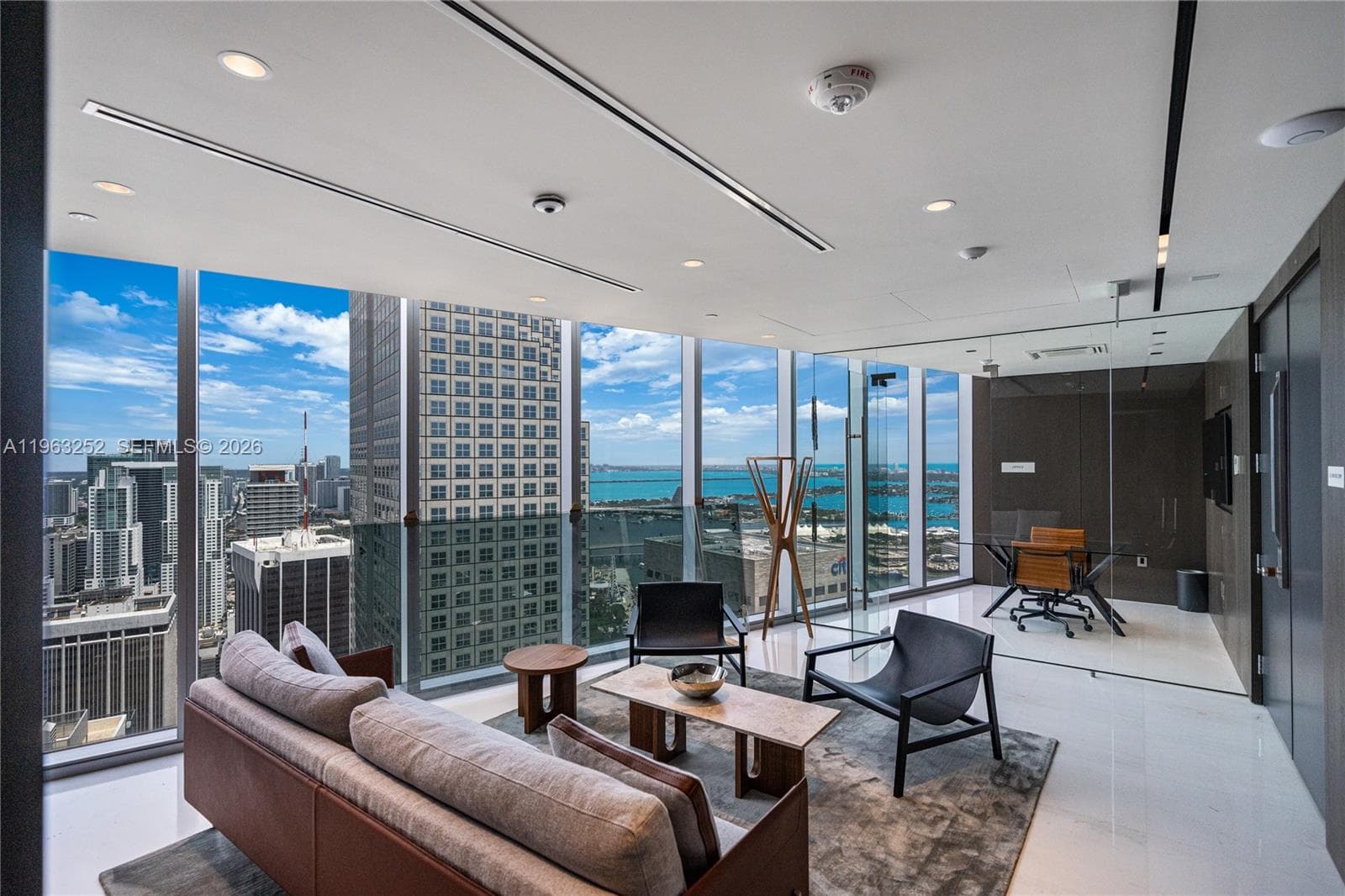 300 Biscayne Blvd Way # 4404, Miami FL 33131 — 43