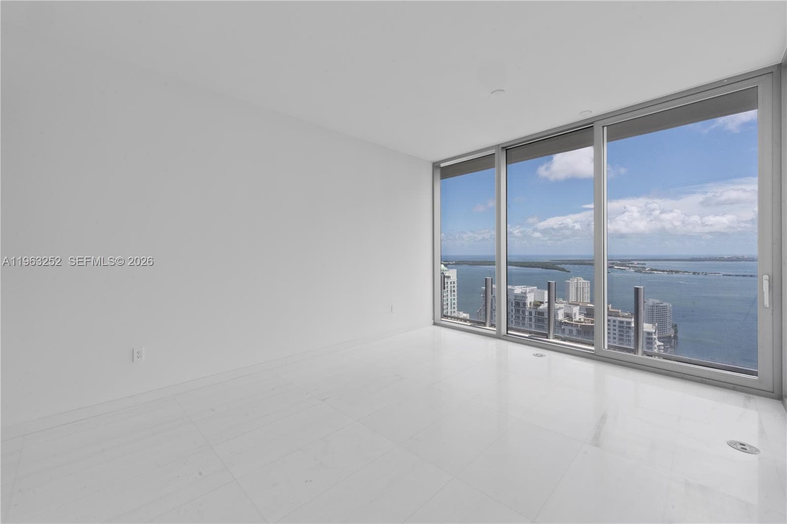 300 Biscayne Blvd Way # 4404, Miami FL 33131 — 16