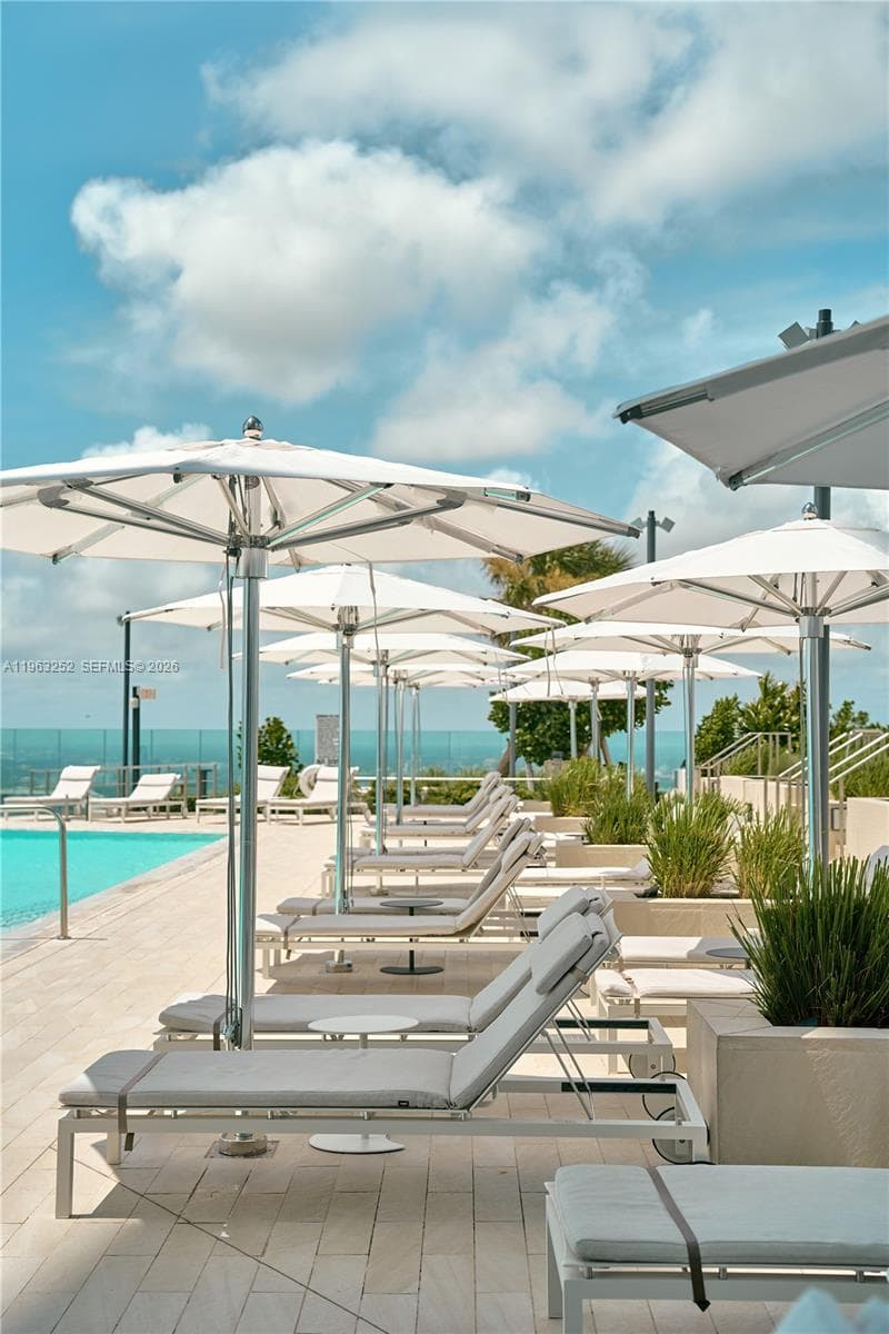 300 Biscayne Blvd Way # 4404, Miami FL 33131 — 73