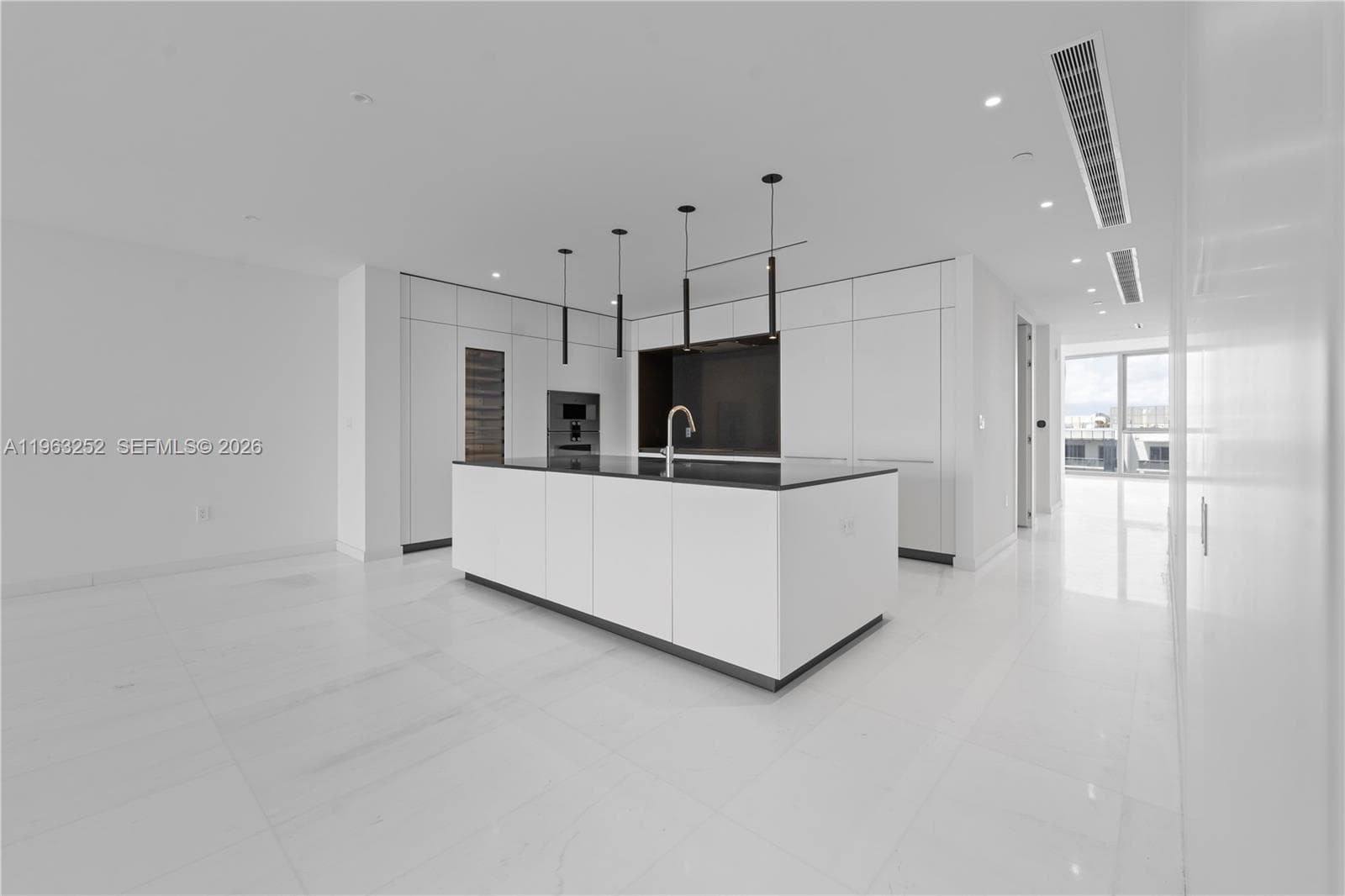 300 Biscayne Blvd Way # 4404, Miami FL 33131 — 14