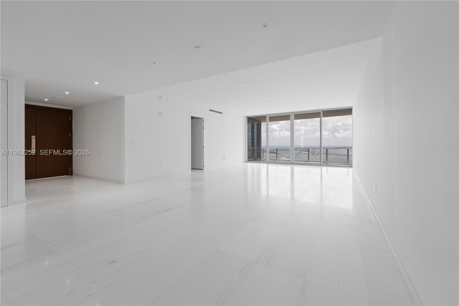 300 Biscayne Blvd Way # 4404, Miami FL 33131 — 11