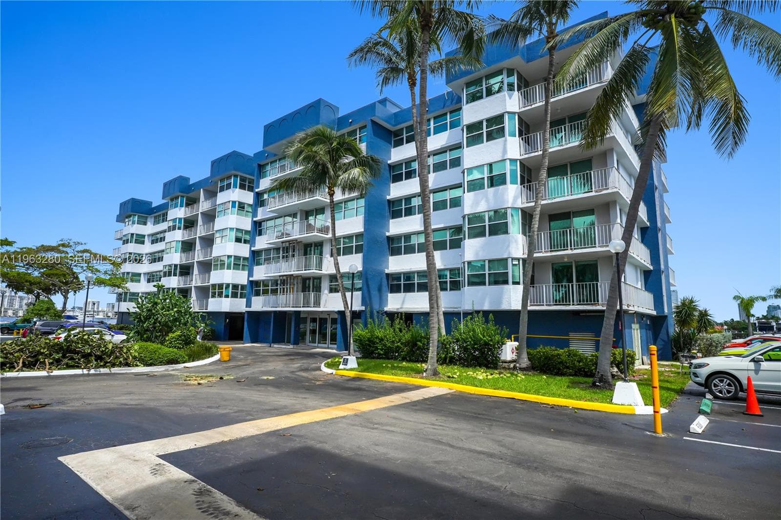 16558 NE 26th Ave # 2A, North Miami Beach FL 33160 — 5
