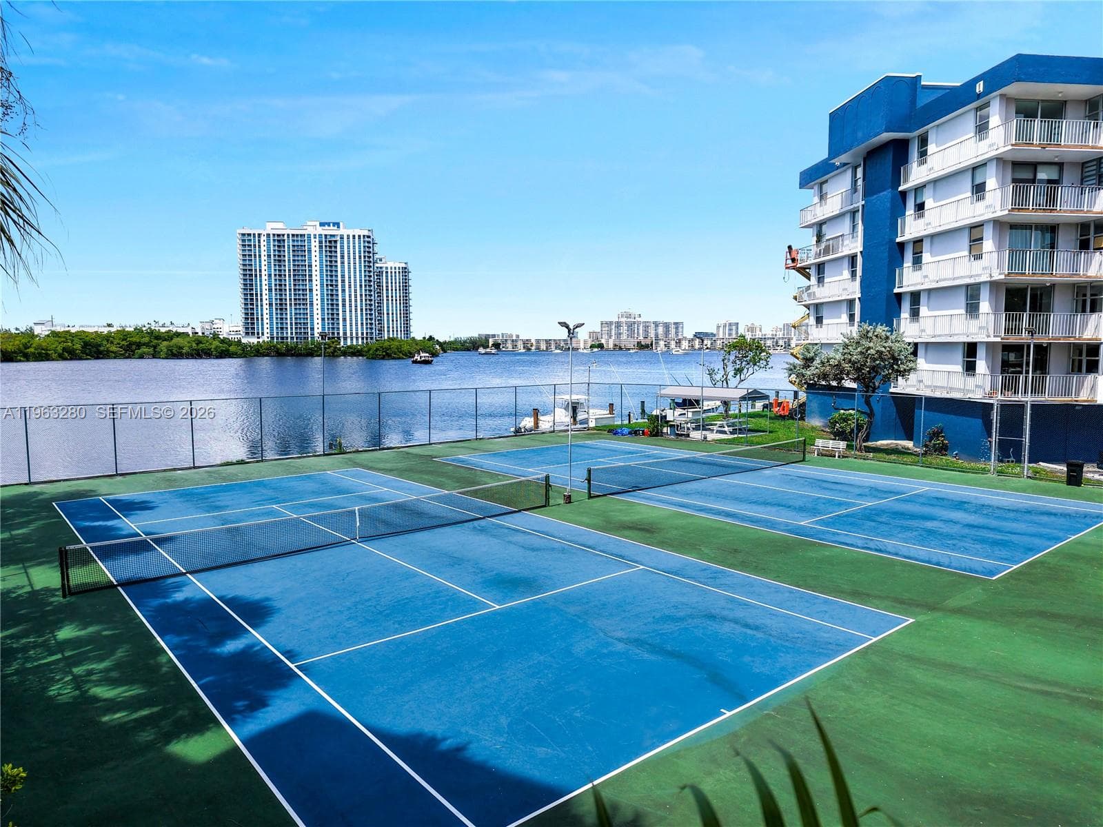 16558 NE 26th Ave # 2A, North Miami Beach FL 33160 — 33