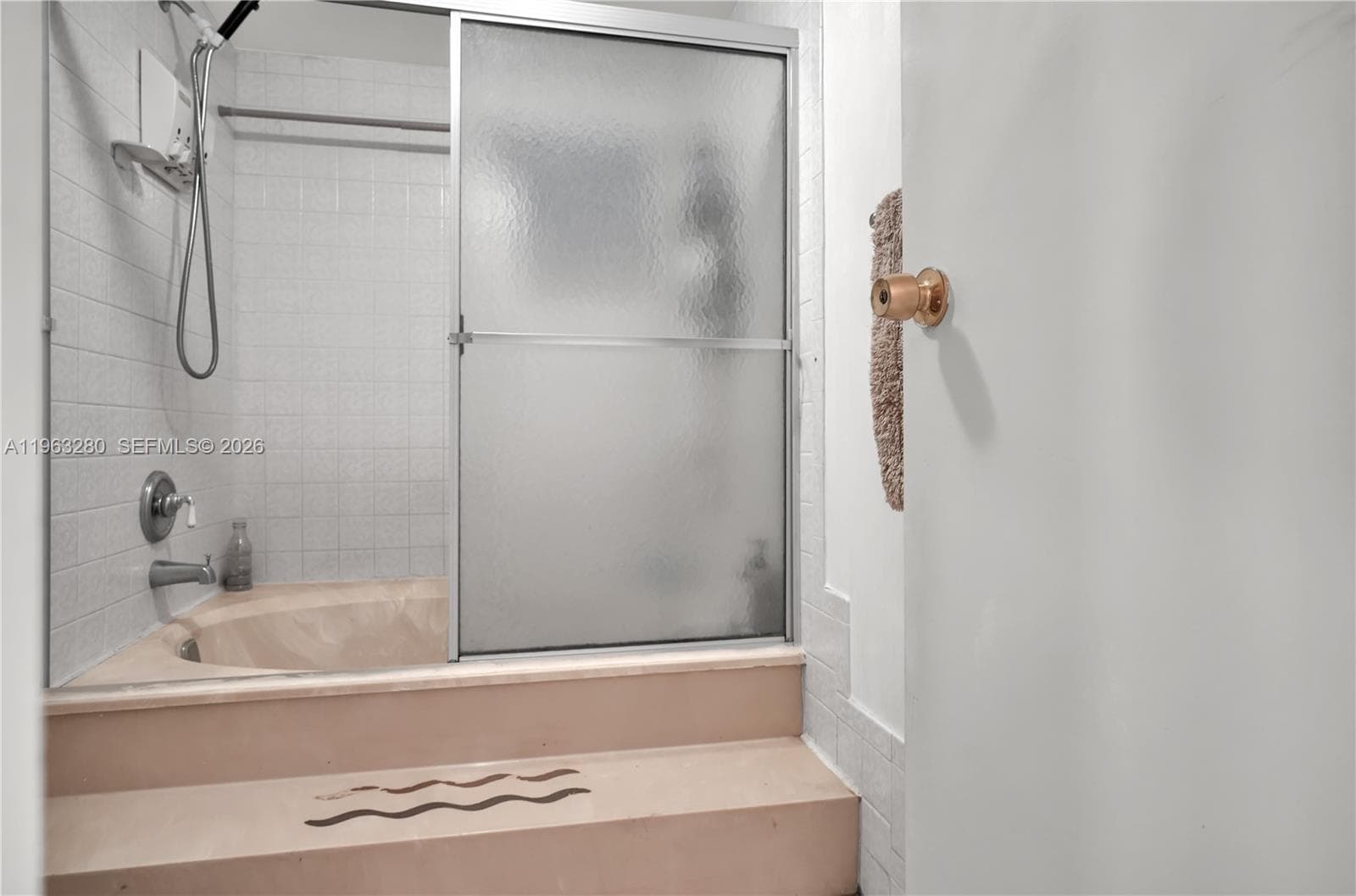16558 NE 26th Ave # 2A, North Miami Beach FL 33160 — 25