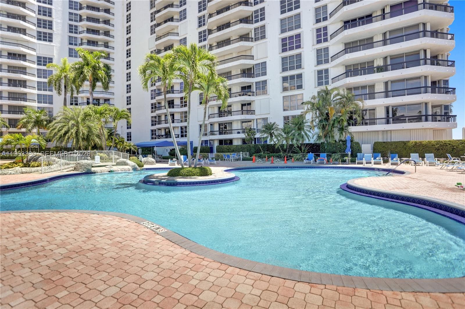 3530 Mystic Pointe Dr # 2202, Aventura FL 33180 — 38