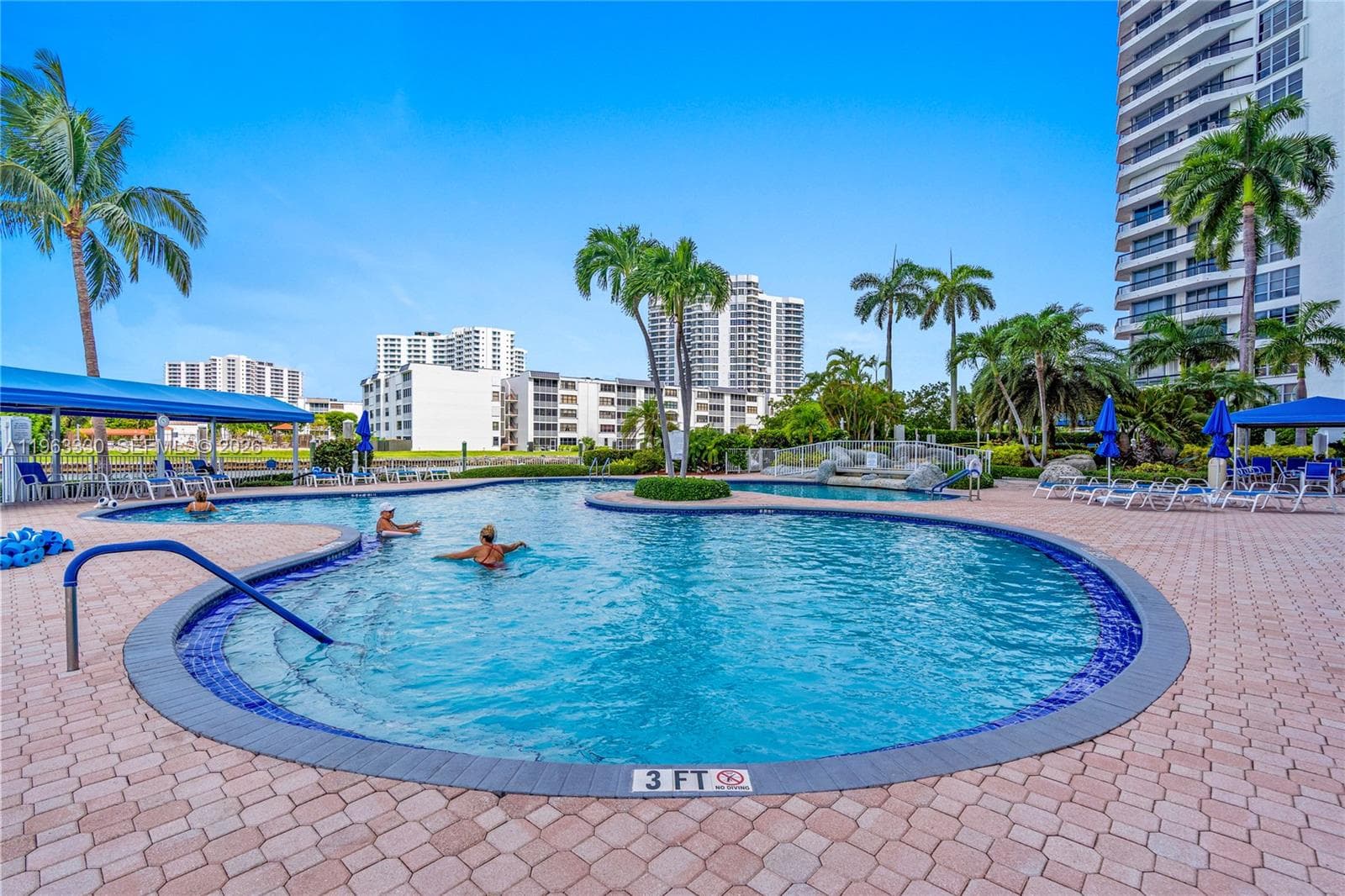 3530 Mystic Pointe Dr # 2202, Aventura FL 33180 — 40