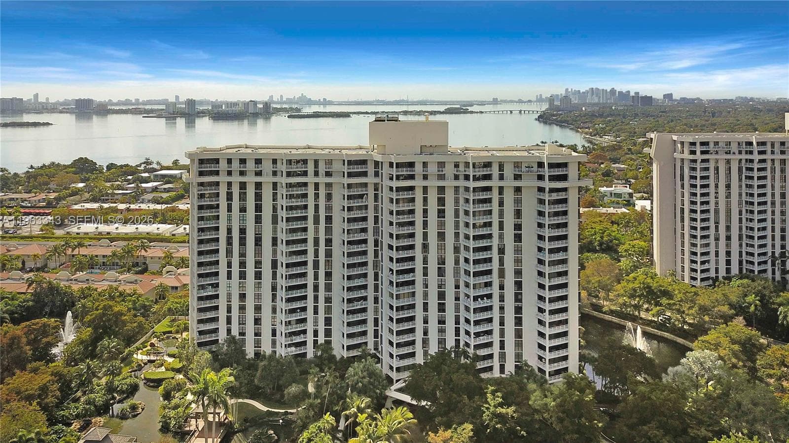 1000 Quayside Ter # 1608, Miami FL 33138 — 23