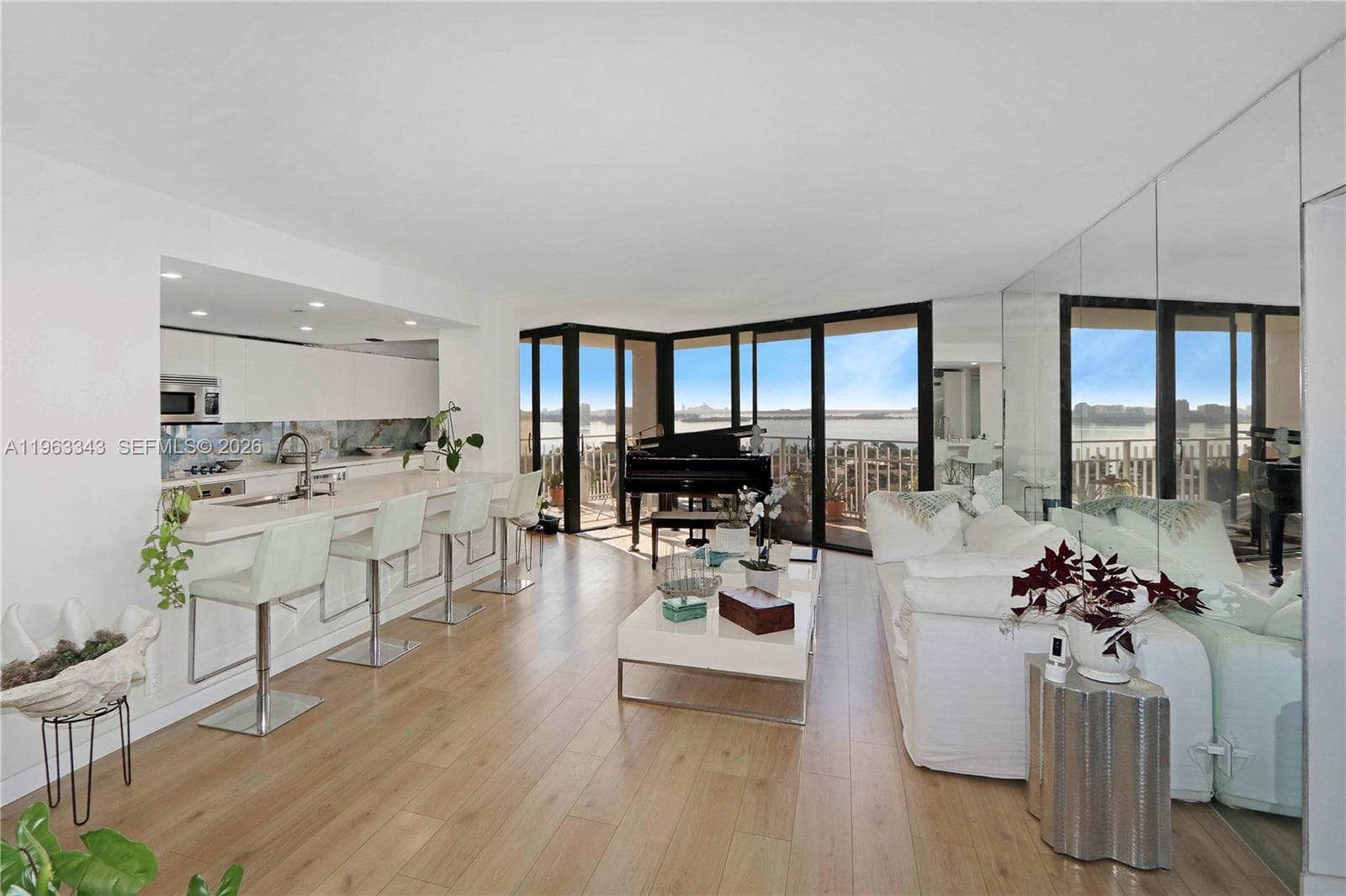 1000 Quayside Ter # 1608, Miami FL 33138 — 3