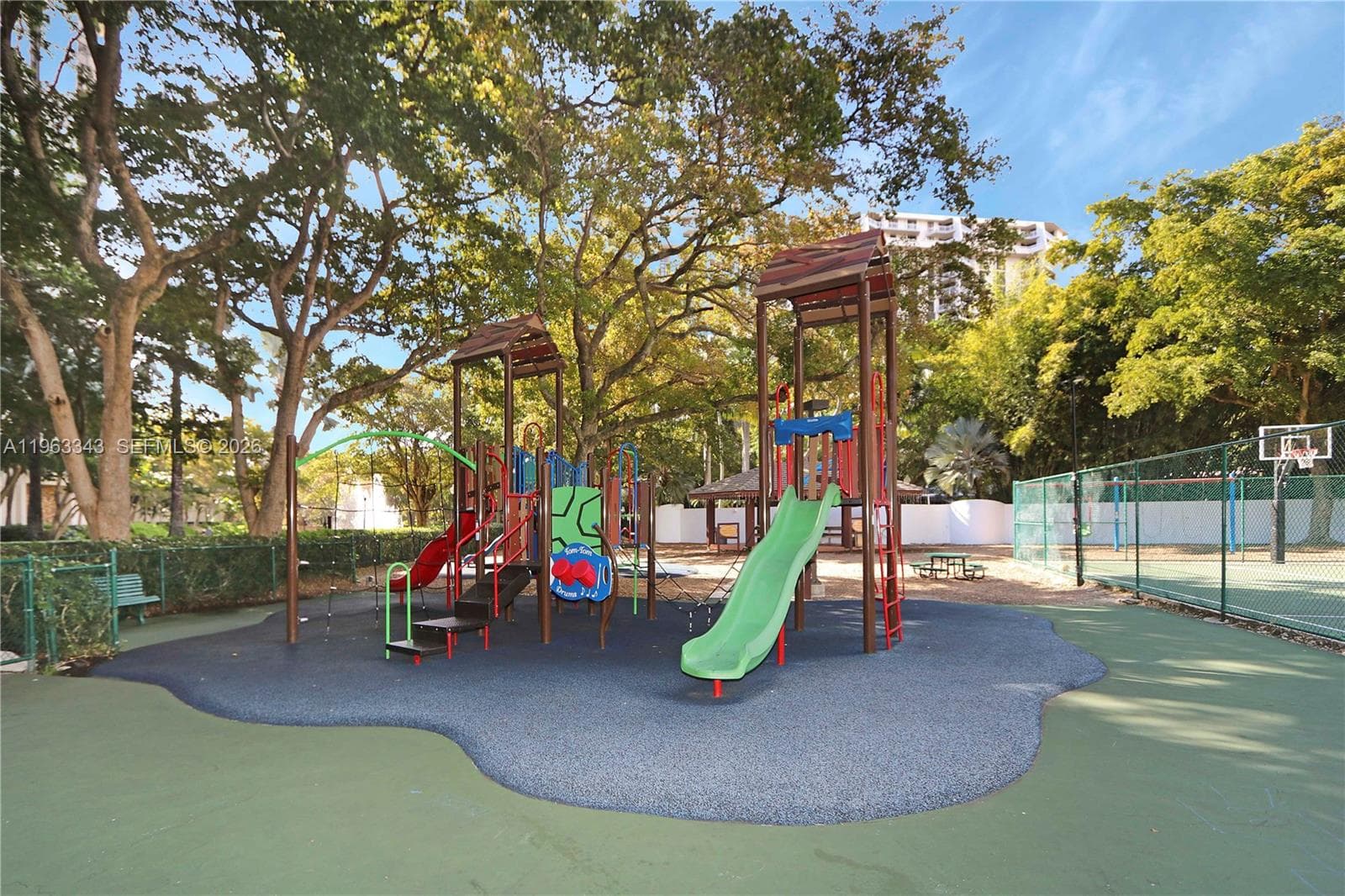 1000 Quayside Ter # 1608, Miami FL 33138 — 30