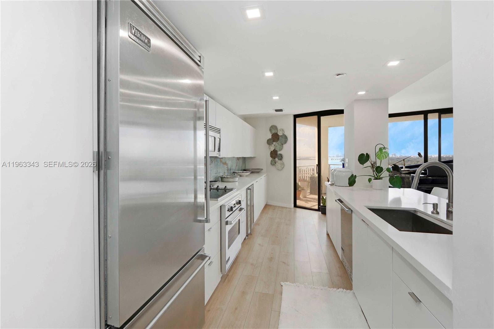 1000 Quayside Ter # 1608, Miami FL 33138 — 11