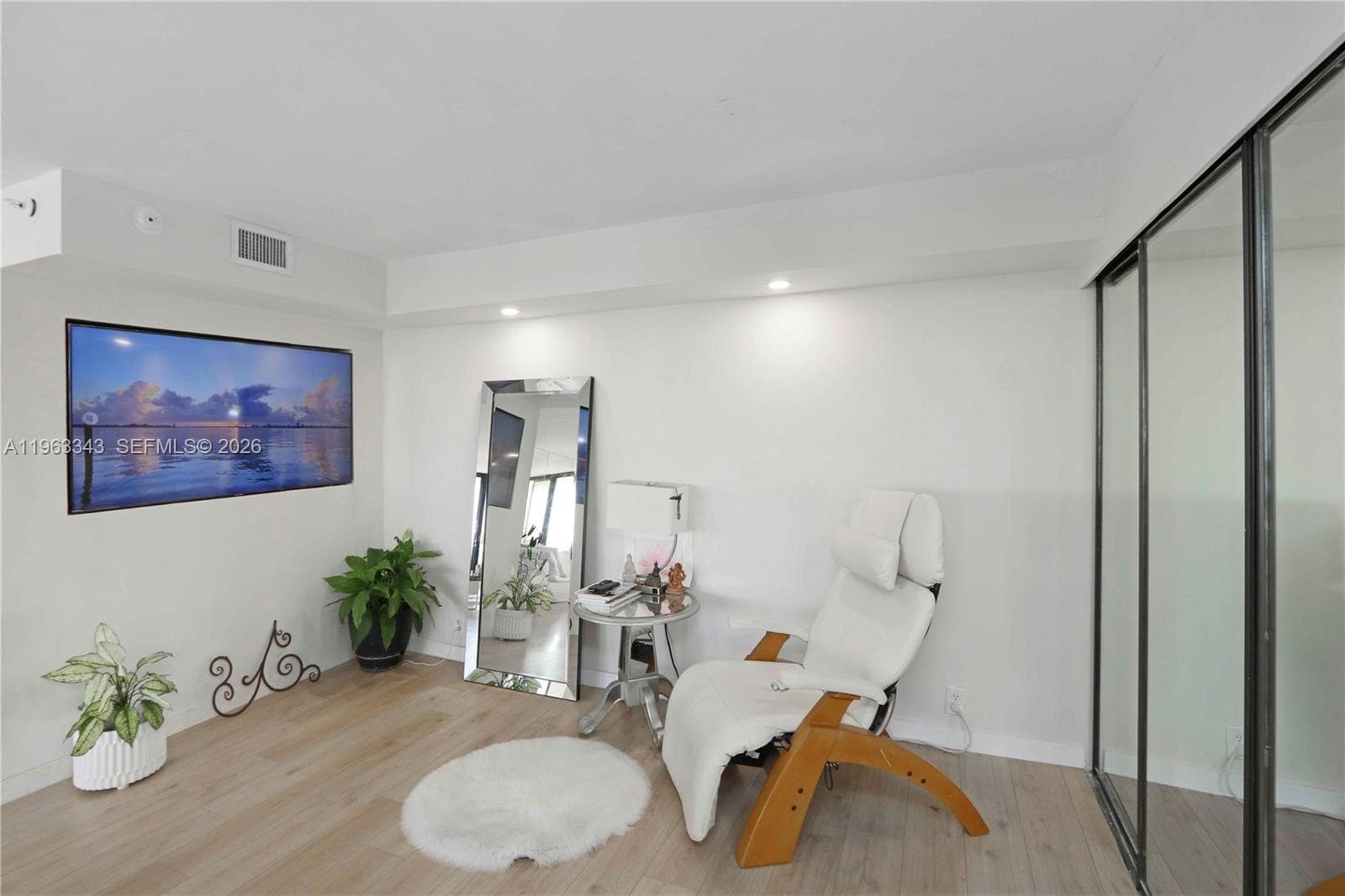 1000 Quayside Ter # 1608, Miami FL 33138 — 8