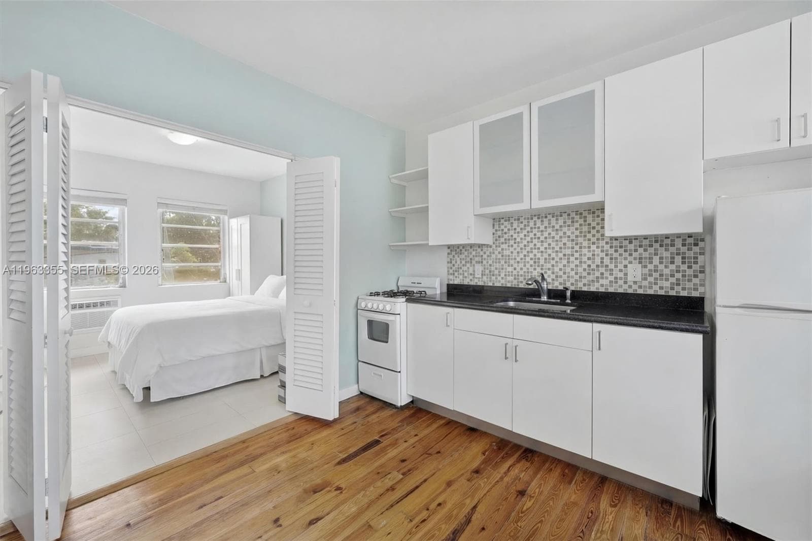 1925 Washington Ave # 21, Miami Beach FL 33139 — 4