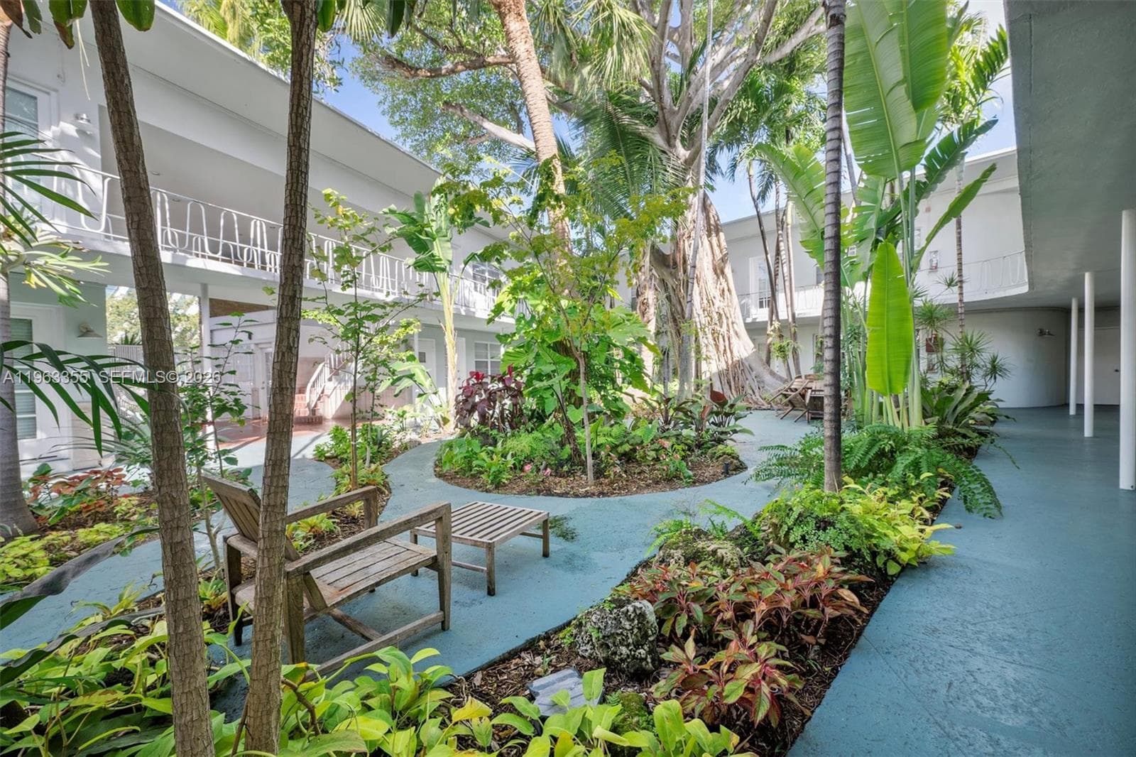 1925 Washington Ave # 21, Miami Beach FL 33139 — 8