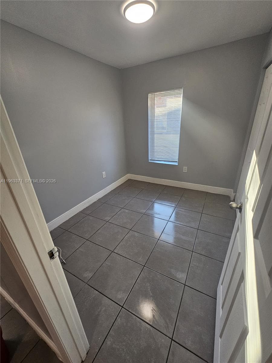 1128 NW 101st St, Miami FL 33150 — 12
