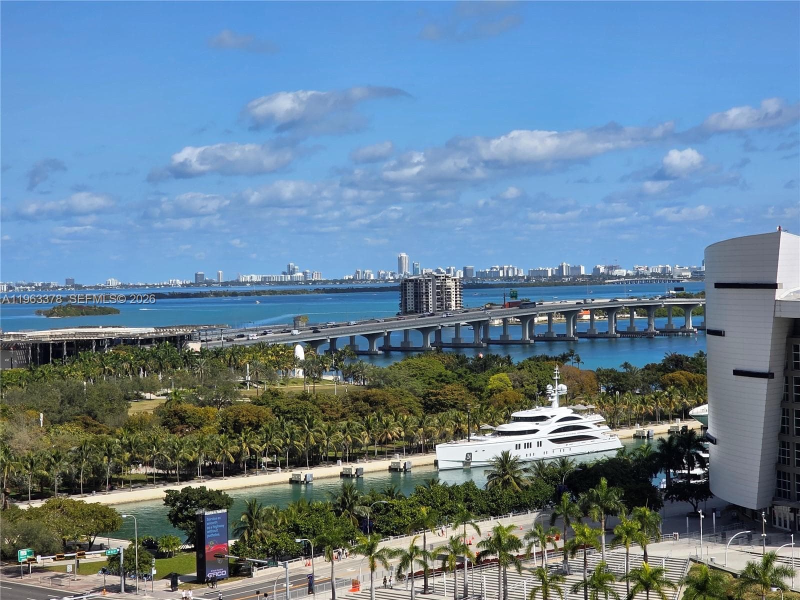 159 NE 6th St # 4302, Miami FL 33132 — 23