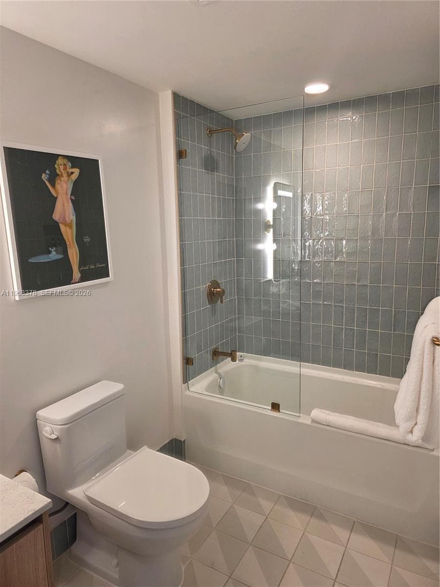 159 NE 6th St # 4302, Miami FL 33132 — 12