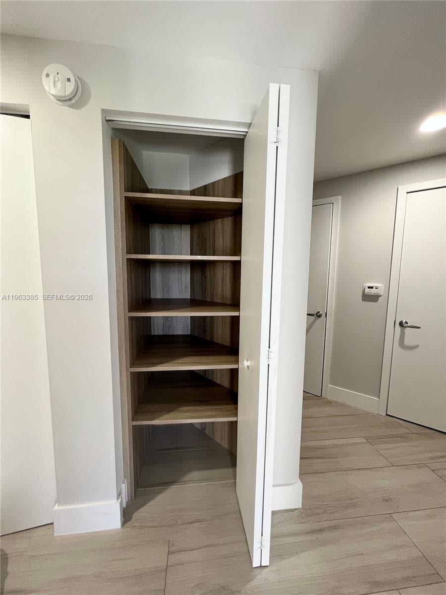 16385 Biscayne Blvd # 607, North Miami Beach FL 33160 — 13