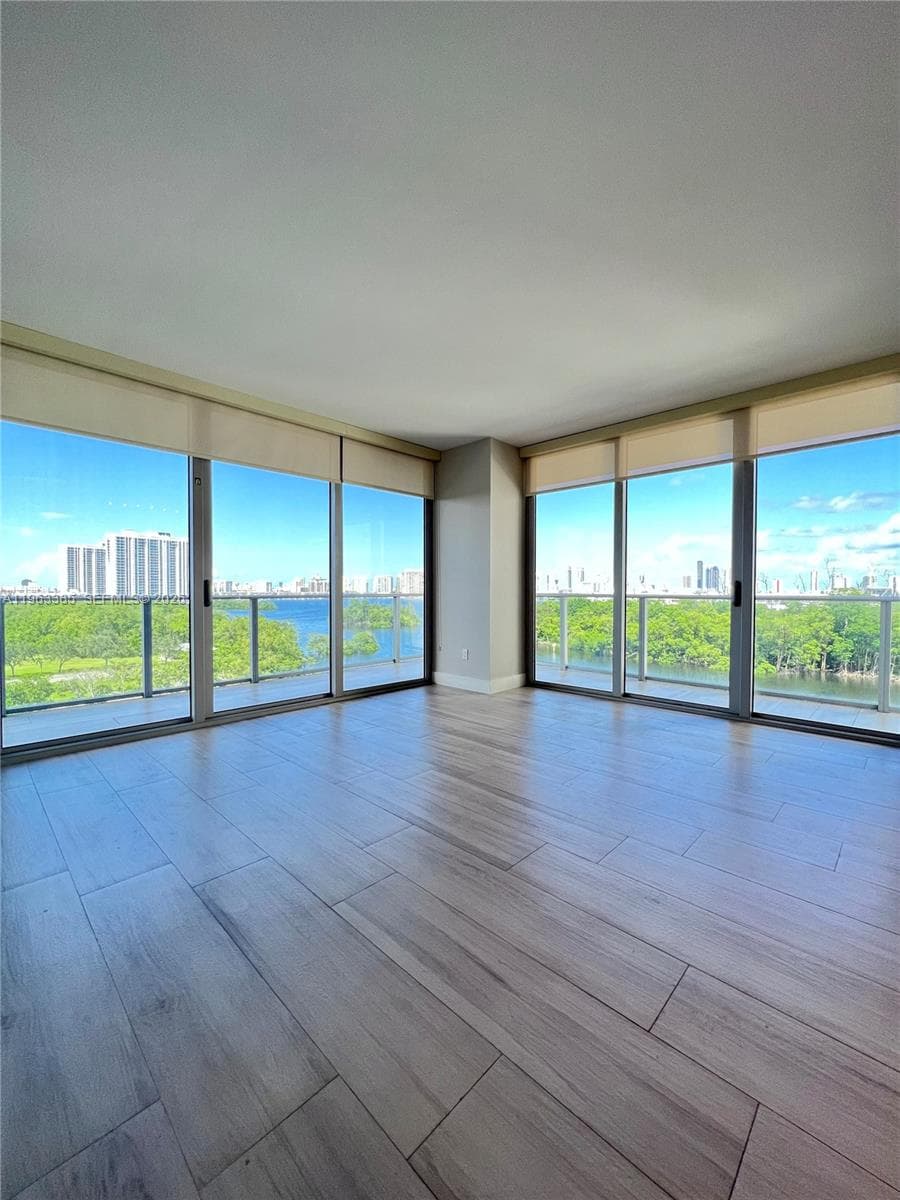 16385 Biscayne Blvd # 607, North Miami Beach FL 33160 — 3