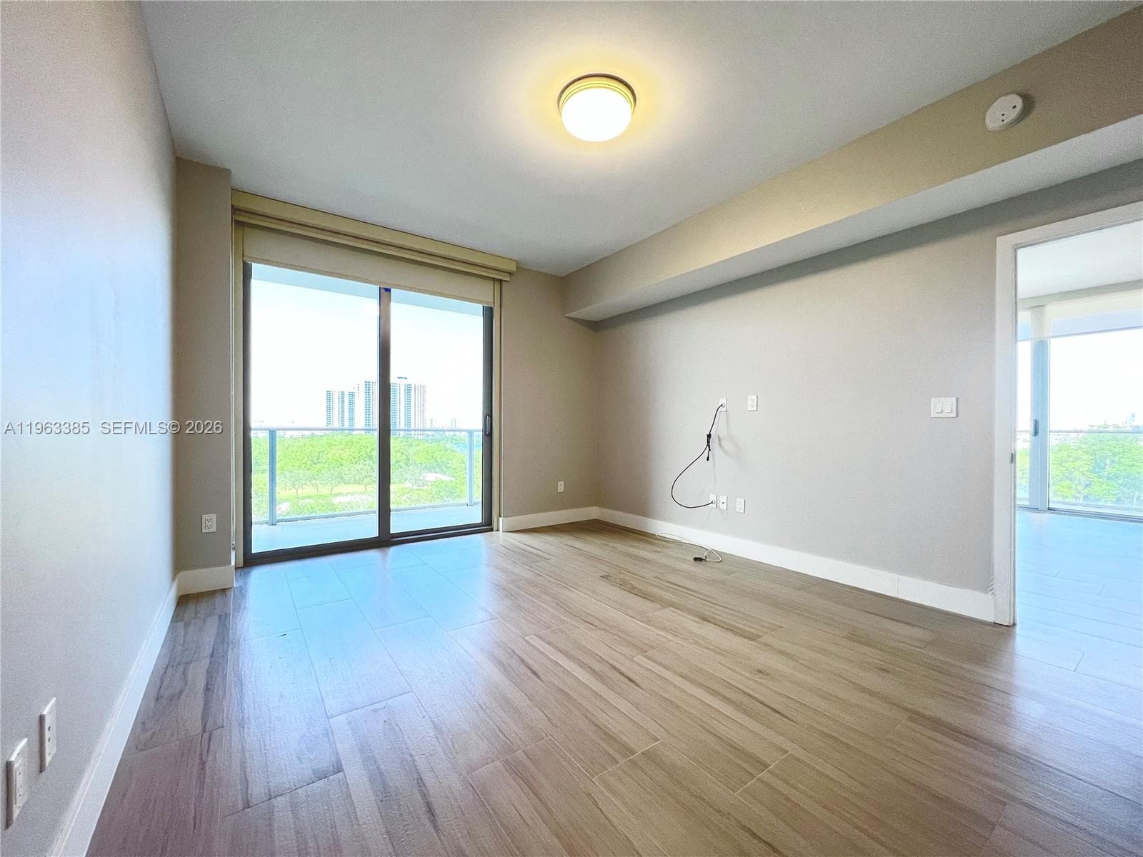16385 Biscayne Blvd # 607, North Miami Beach FL 33160 — 20