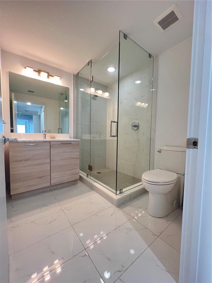 16385 Biscayne Blvd # 607, North Miami Beach FL 33160 — 10