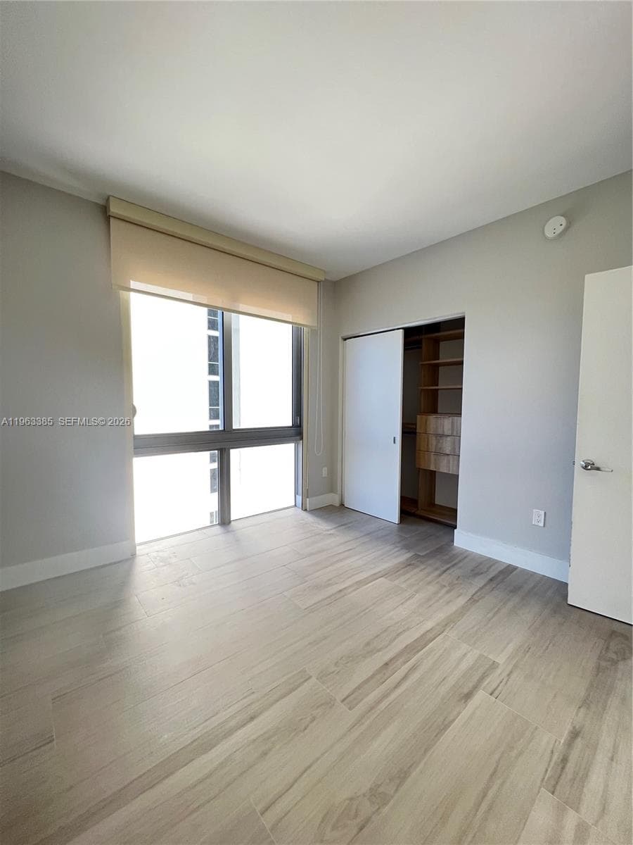 16385 Biscayne Blvd # 607, North Miami Beach FL 33160 — 15