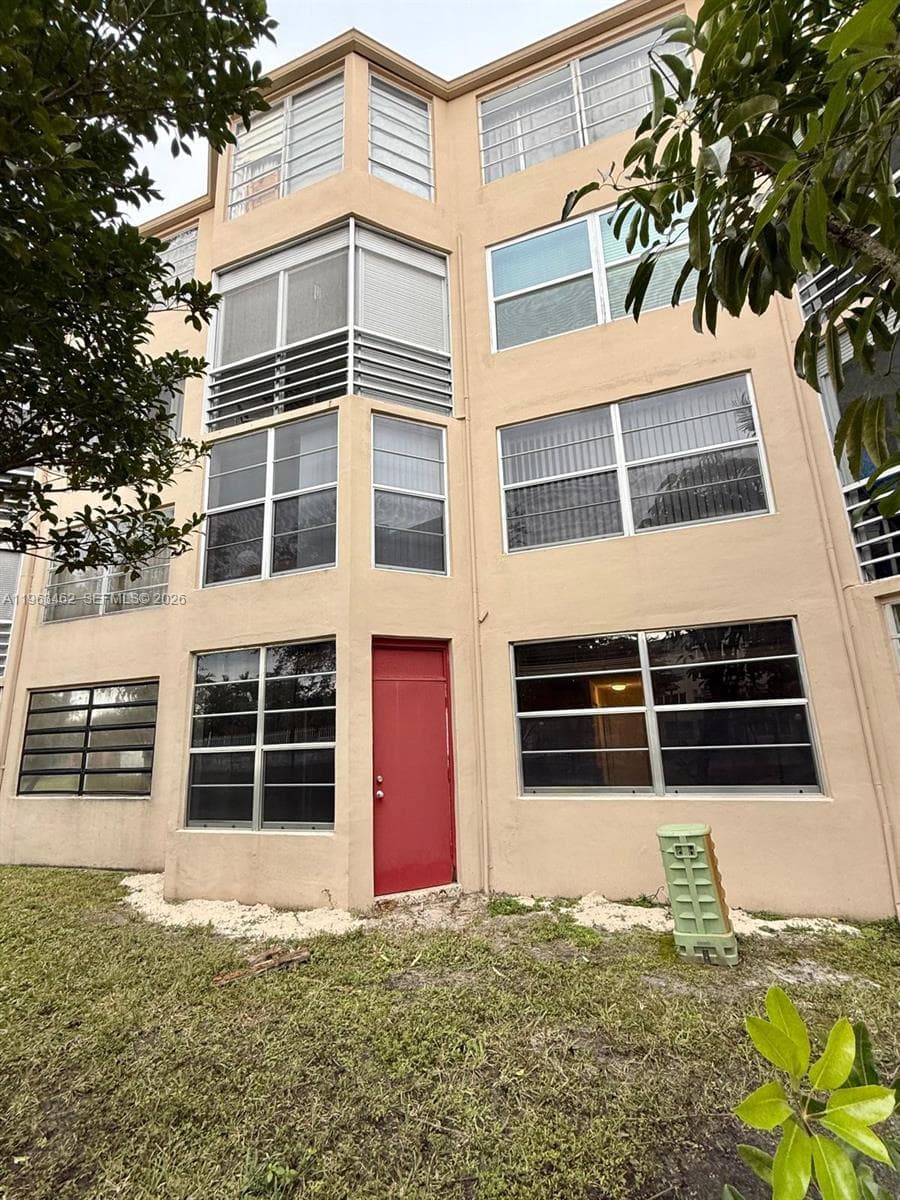 1501 NE 191st St # C114, Miami FL 33179 — 27