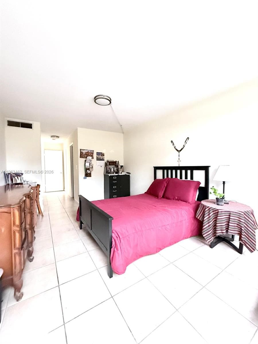 1501 NE 191st St # C114, Miami FL 33179 — 18