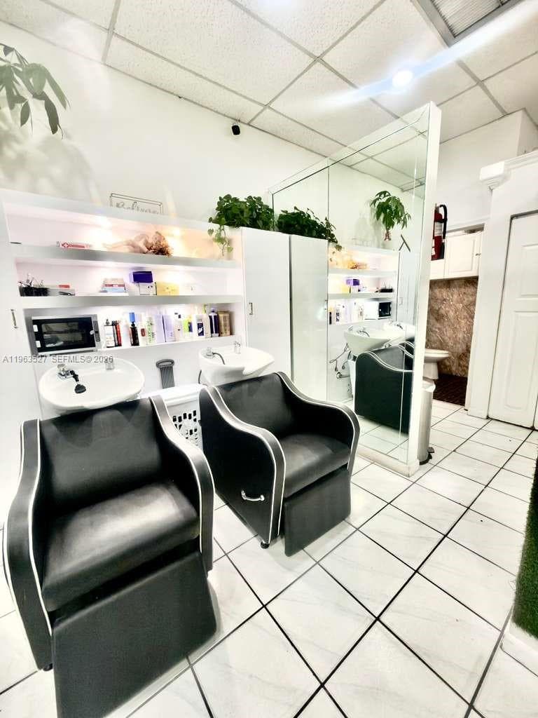 Beauty Salon Flagler St, Miami FL 33144 — 3