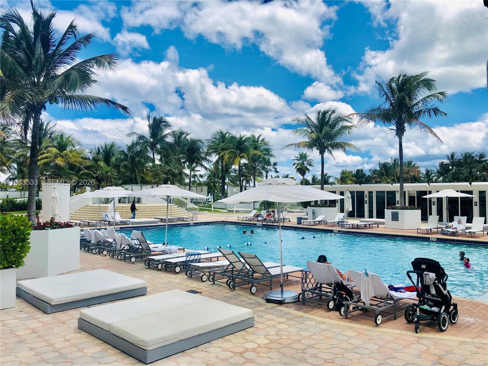 10275 Collins Ave # 427, Bal Harbour FL 33154 — 1