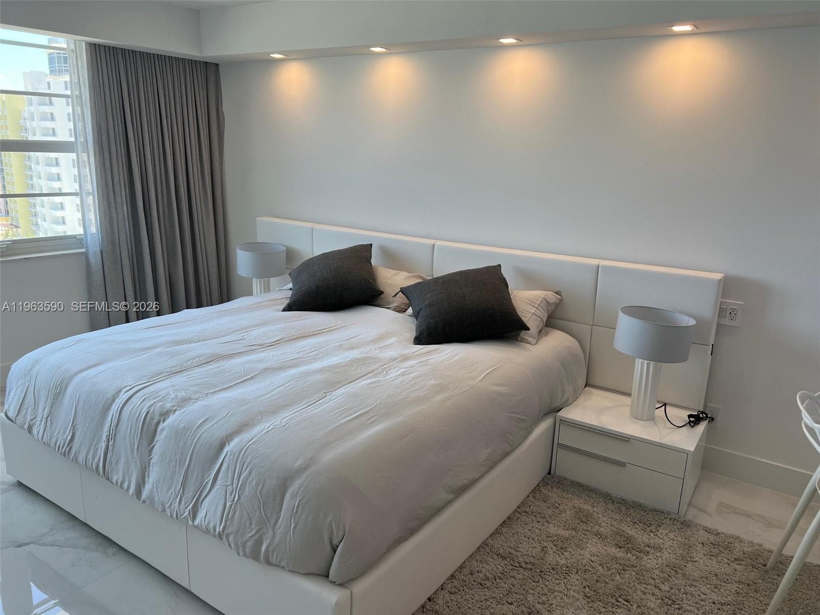 100 Lincoln Rd # 1548, Miami Beach FL 33139 — 17