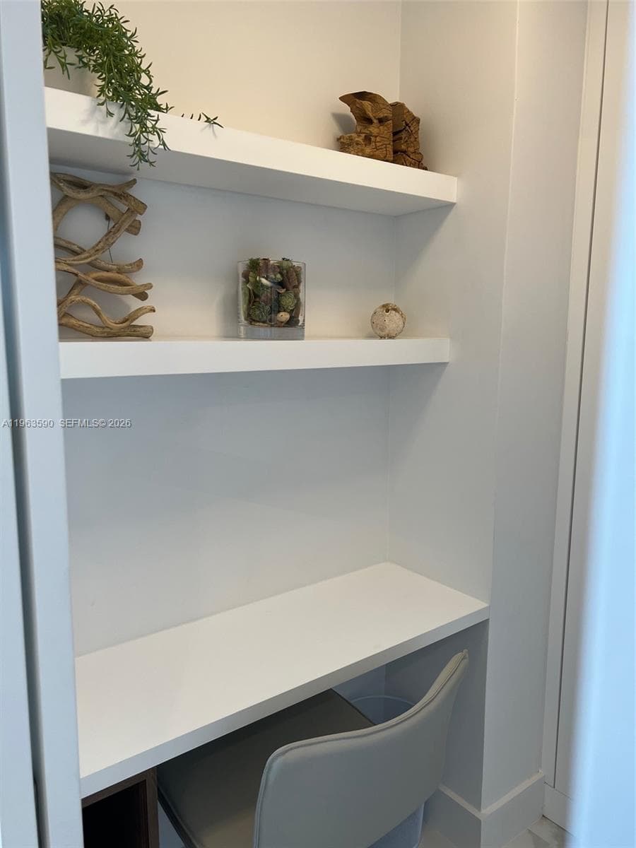 100 Lincoln Rd # 1548, Miami Beach FL 33139 — 26