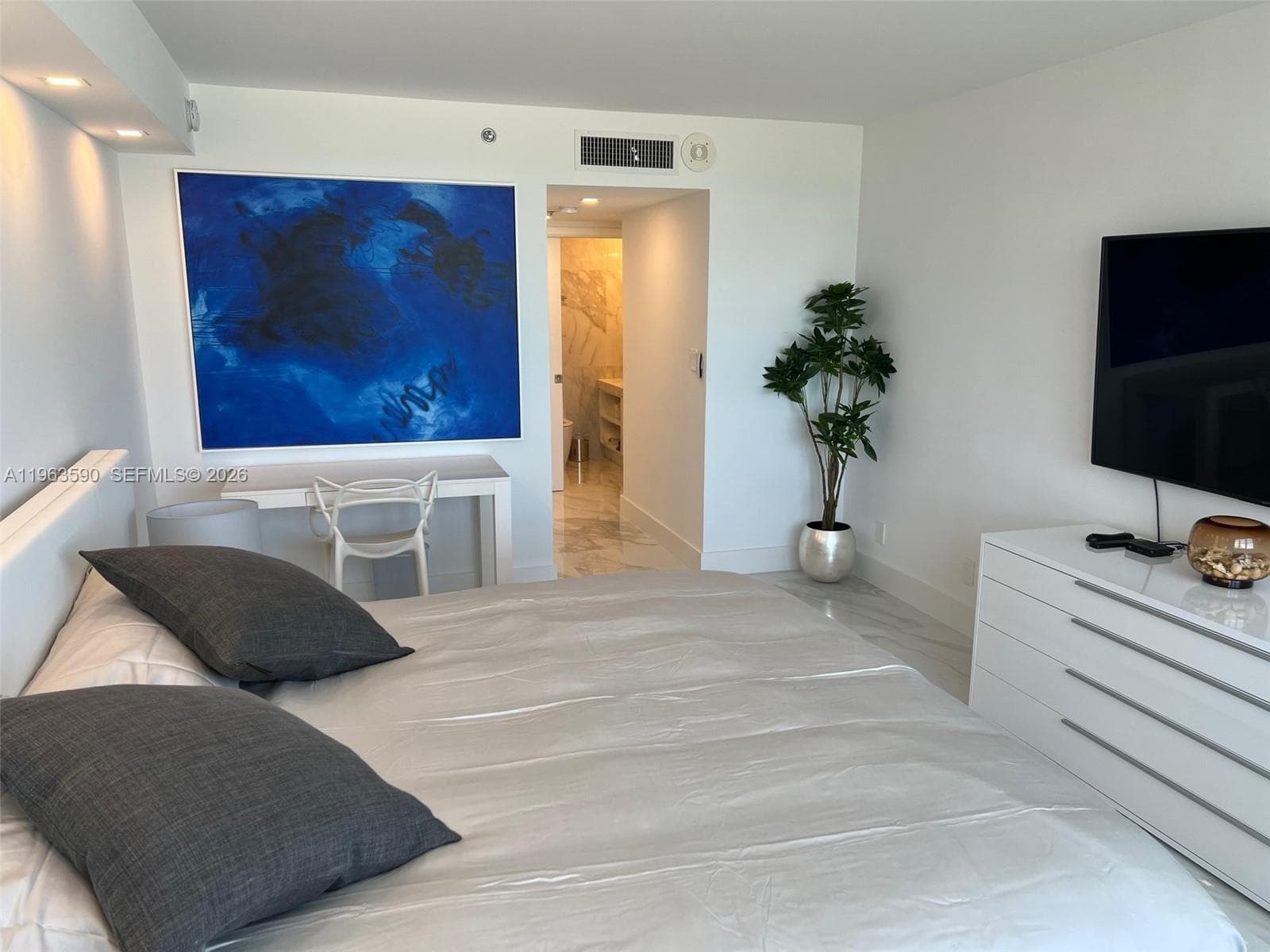 100 Lincoln Rd # 1548, Miami Beach FL 33139 — 22