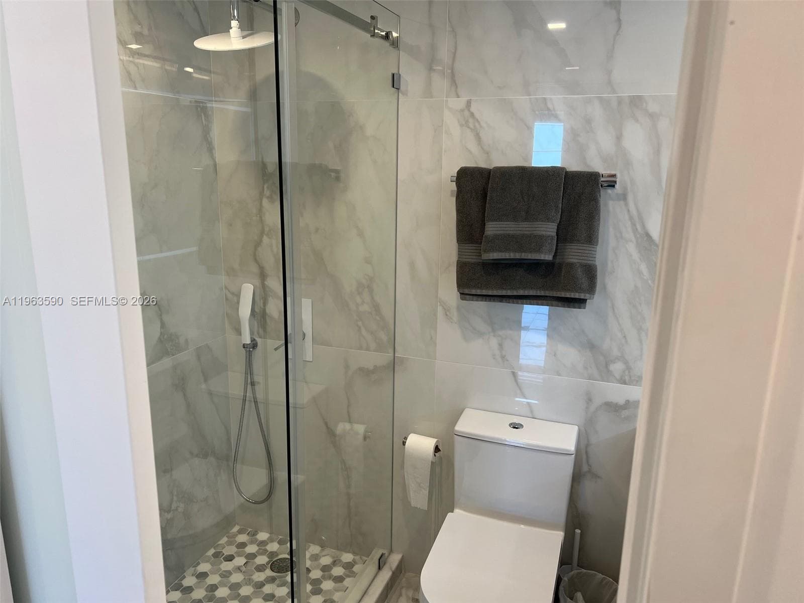 100 Lincoln Rd # 1548, Miami Beach FL 33139 — 34