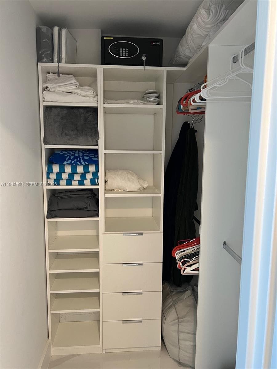 100 Lincoln Rd # 1548, Miami Beach FL 33139 — 38
