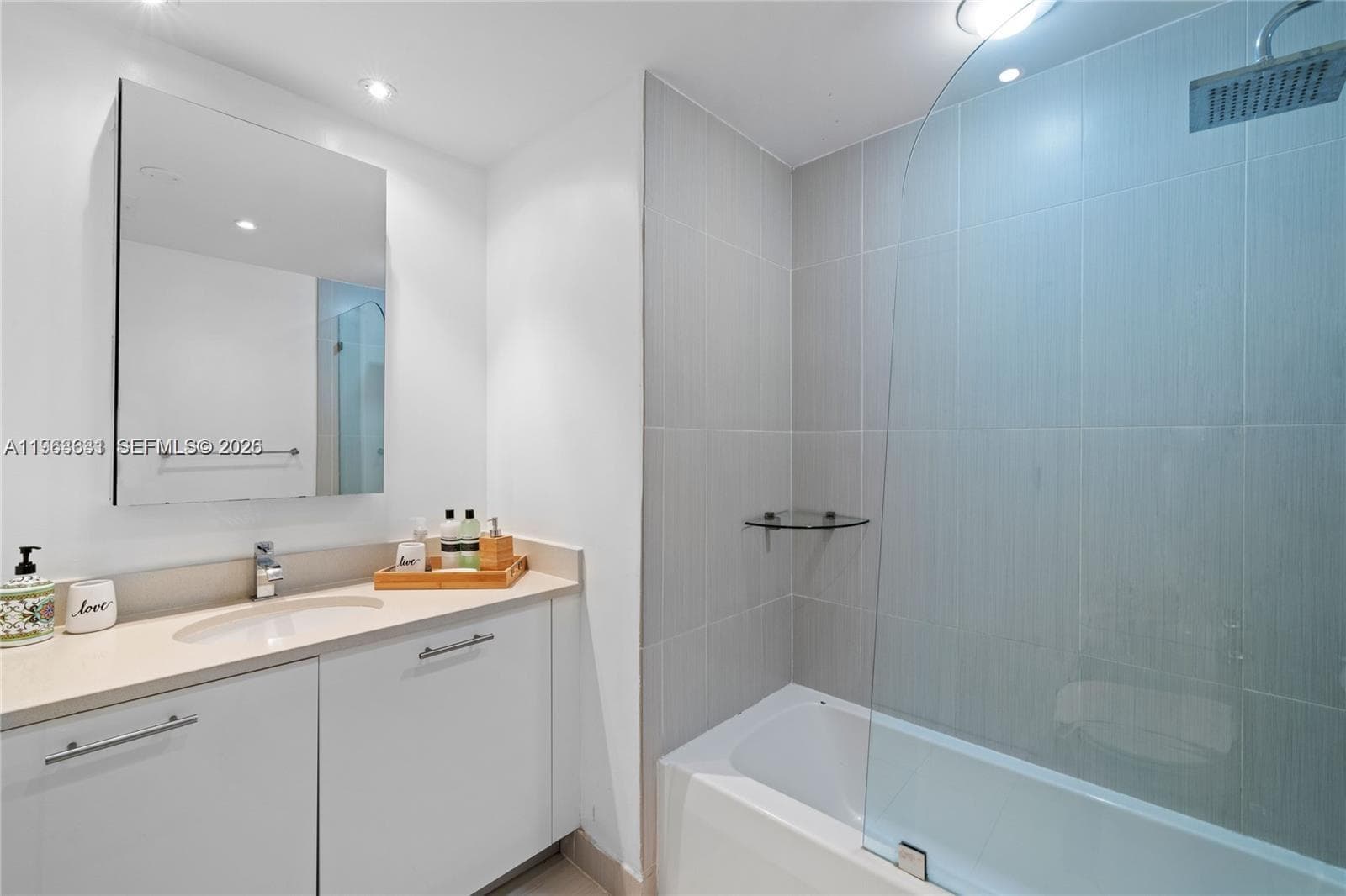 3250 NE 1st Ave # 515, Miami FL 33137 — 14