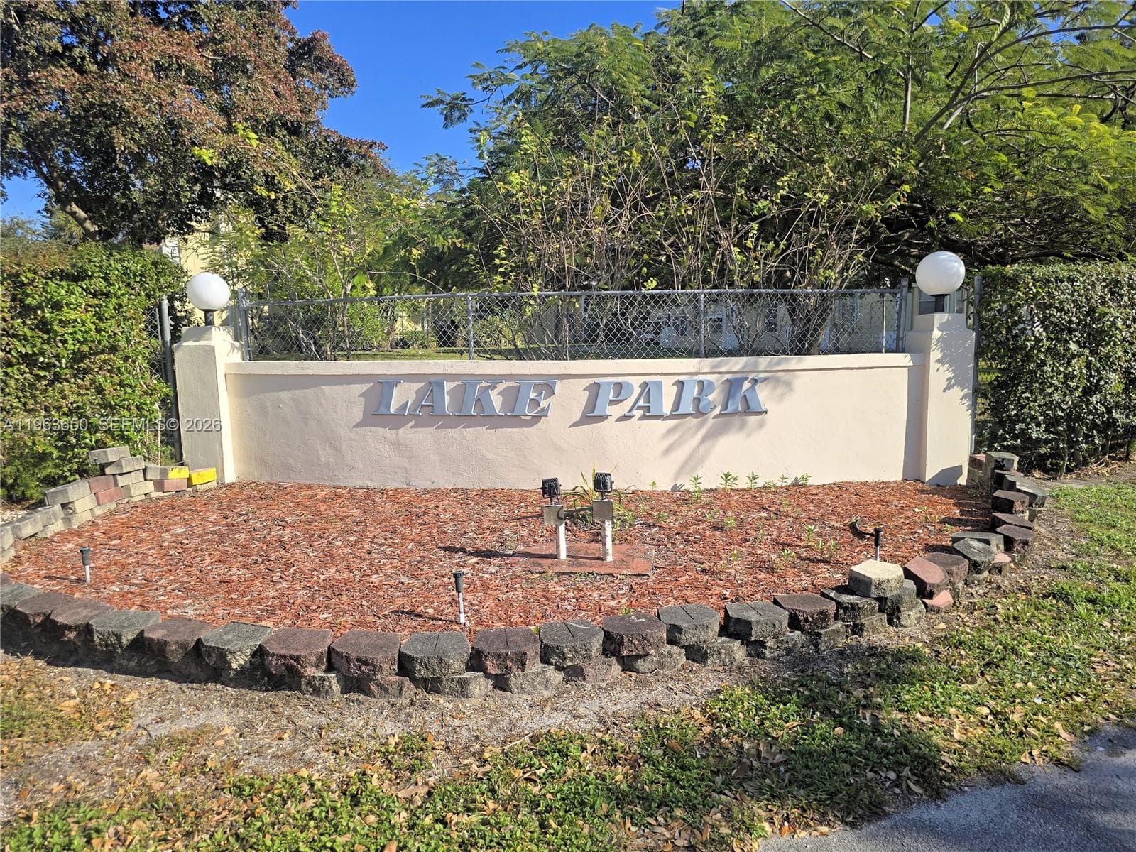 940 NE 199th St # 114, Miami FL 33179 — 1